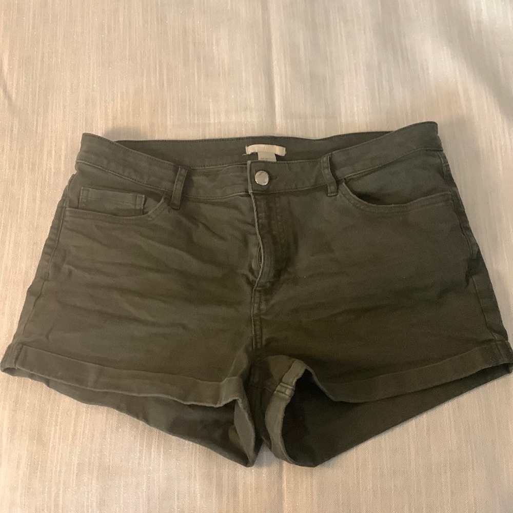 Olive green shorts - Picture 1 of 2